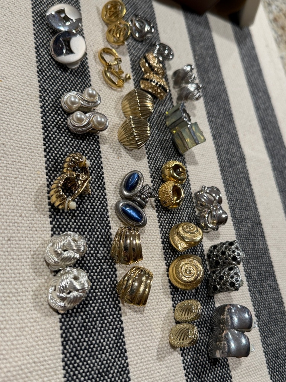 Assorted Women's Fashion Clip-On Earrings - Gold & Silver Tones-19 pairs!